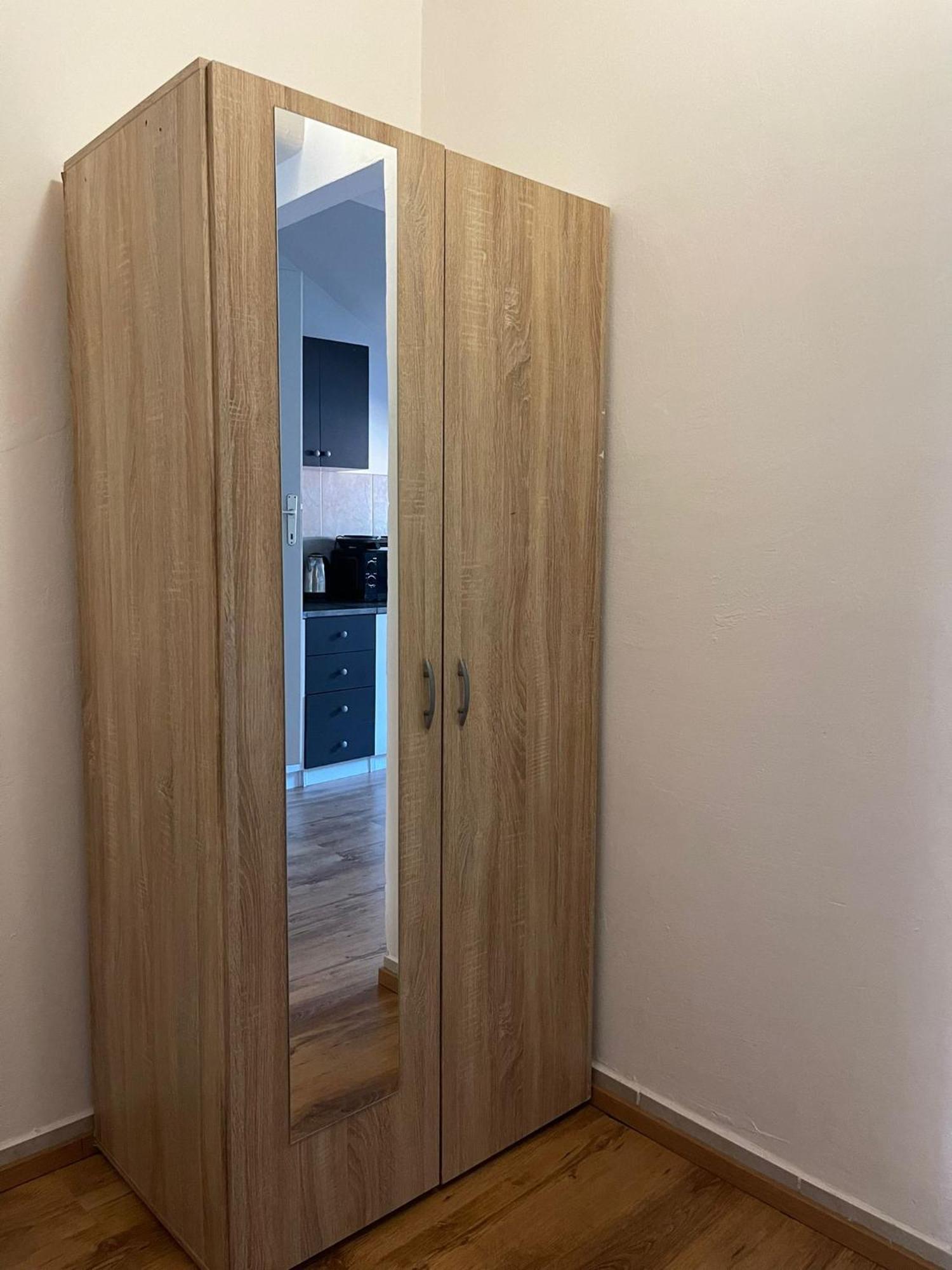 Roman Arch- Low Budget Doublebed Room In Top Center 普拉 外观 照片